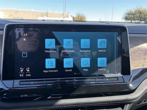 Certified 2025 Volkswagen Atlas SE image 18