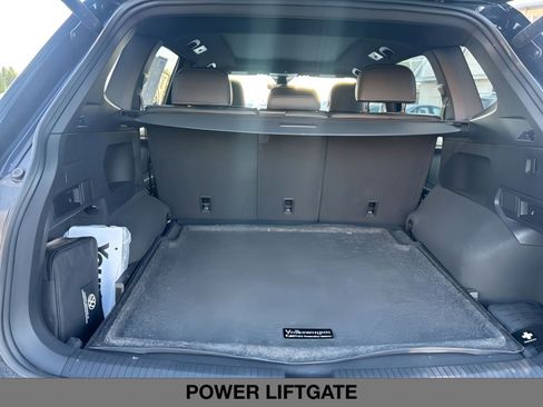 Used 2024 Volkswagen Tiguan SE R-Line image 15