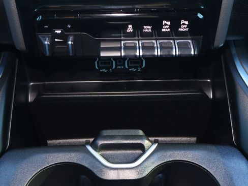 Used 2023 RAM 1500 Laramie image 28