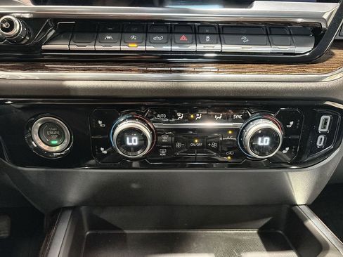 Used 2024 GMC Sierra 1500 Elevation image 18