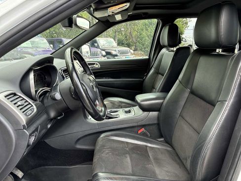 Used 2020 Jeep Grand Cherokee Altitude AWD/4WD image 13