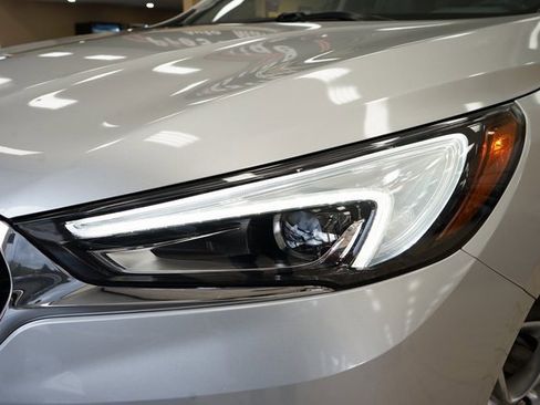 Used 2020 Buick Enclave Essence image 22