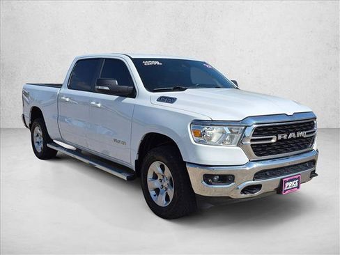 Used 2022 RAM 1500 Big Horn AWD/4WD image 3