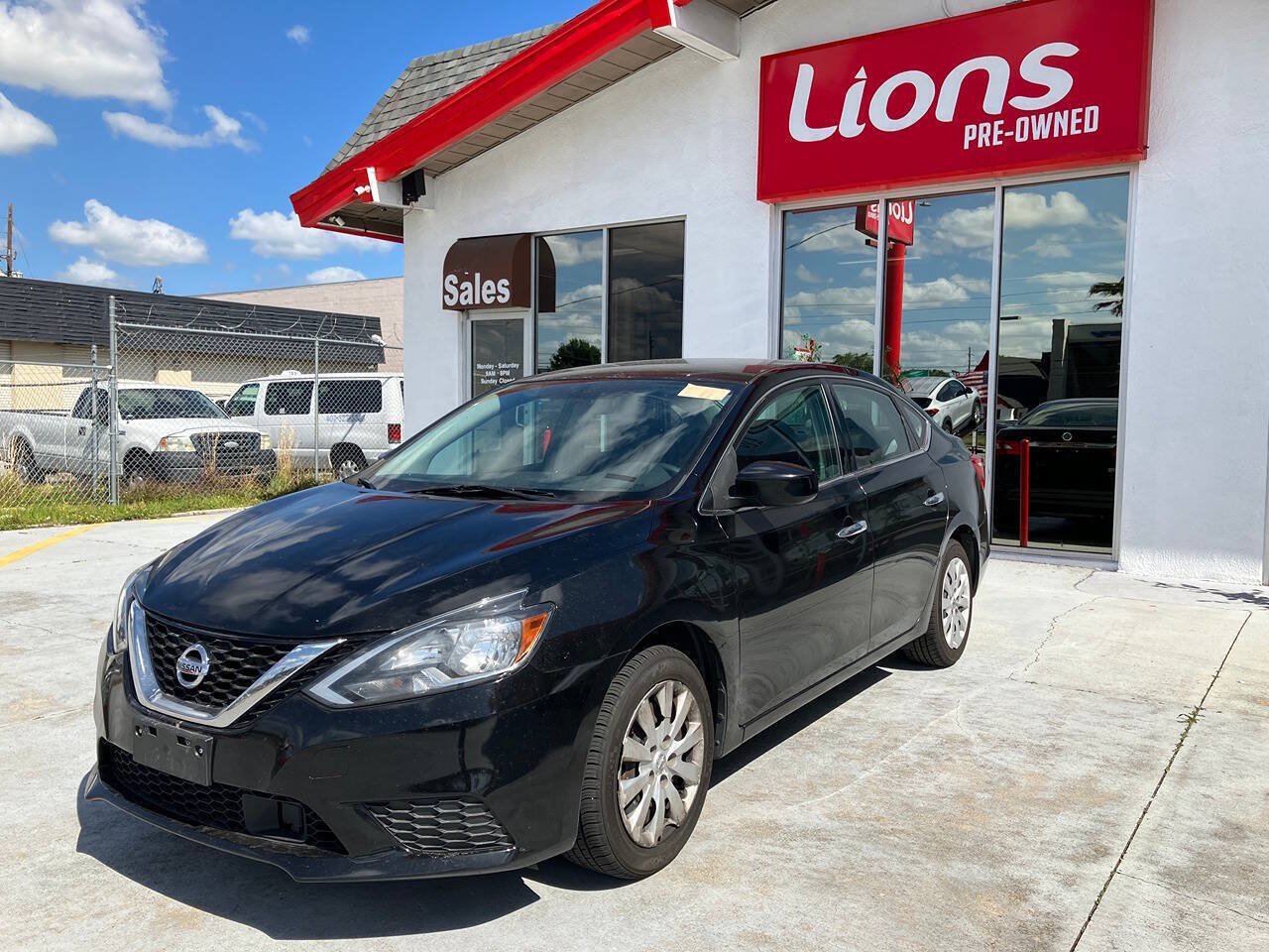 Used 2019 Nissan Sentra S FWD image 3