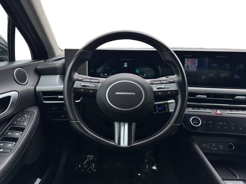Used 2025 Hyundai Sonata SEL FWD image 12