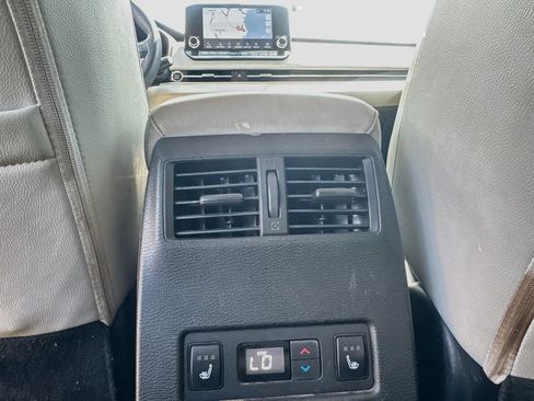 Used 2024 Mitsubishi Outlander SEL FWD image 22