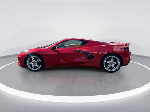 Used 2022 Chevrolet Corvette Stingray Premium Cpe w/ Z51 Performance Package RWD image 6