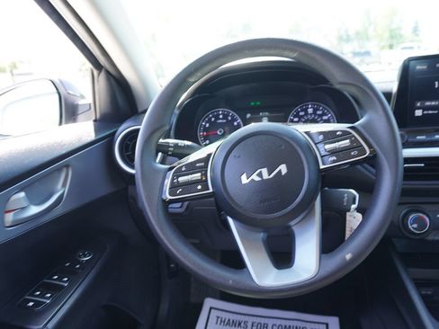 Used 2022 Kia Forte LXS FWD image 20
