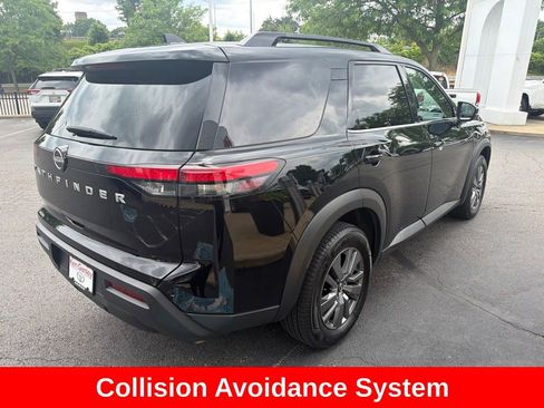 Used 2025 Nissan Pathfinder SV FWD image 7