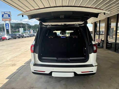 Used 2020 Lincoln Navigator Reserve w/ Luxury Package AWD/4WD image 27