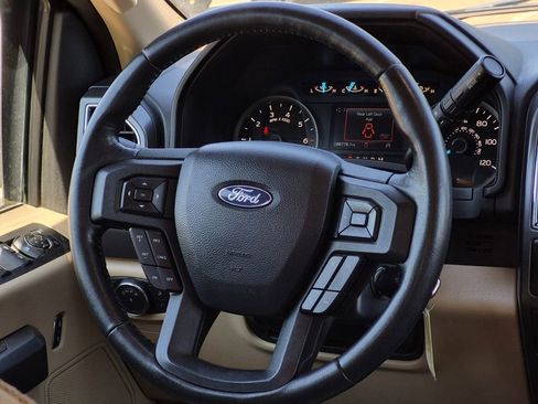Used 2018 Ford F150 XLT w/ Equipment Group 302A Luxury AWD/4WD image 15