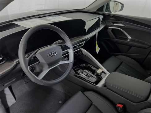 New 2025 Audi Q5 Premium Plus image 9
