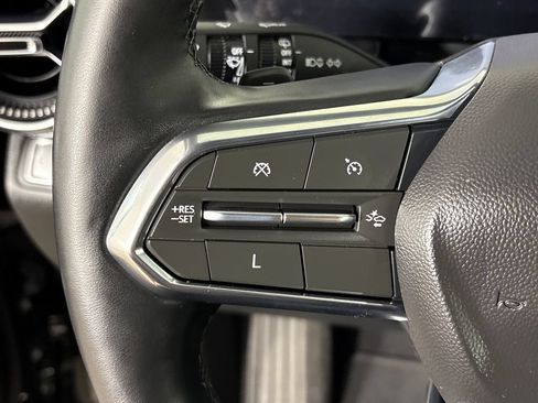 Used 2025 Chevrolet Equinox LT w/ Safety and Technology Package FWD image 17