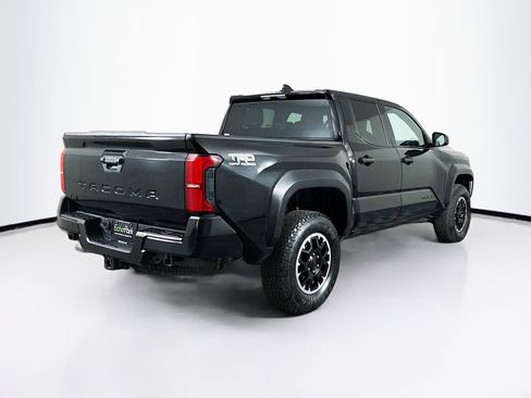 Used 2025 Toyota Tacoma TRD Off-Road AWD/4WD image 9