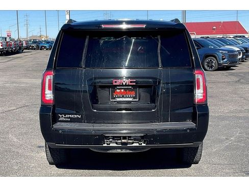 Used 2018 GMC Yukon SLT image 4