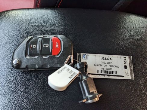 Used 2022 Jeep Gladiator Sport image 45