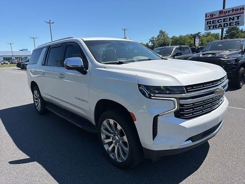 Used 2021 Chevrolet Suburban Premier AWD/4WD image 9