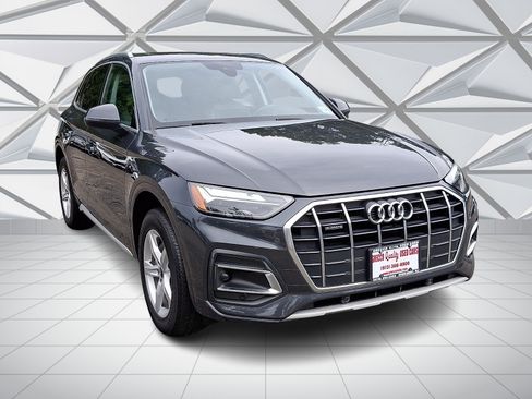 Used 2023 Audi Q5 2.0T Premium w/ Convenience Package AWD/4WD image 2