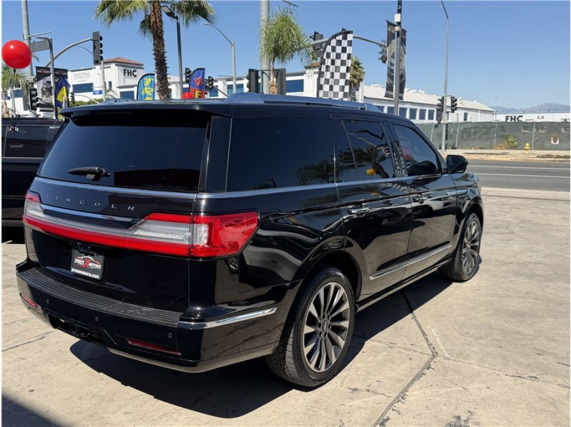 Used 2019 Lincoln Navigator Select RWD image 14
