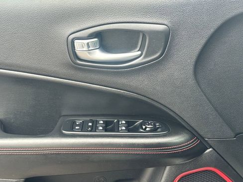 Used 2019 Jeep Compass Trailhawk image 32