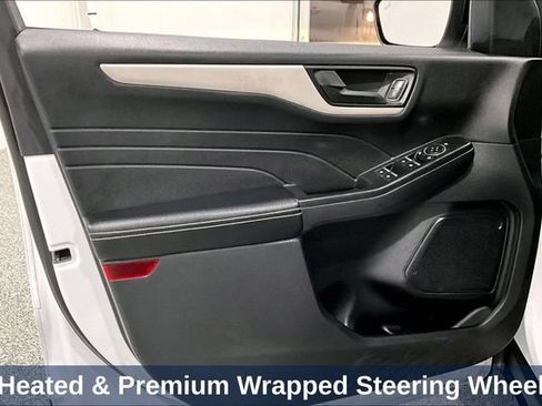 Used 2022 Ford Escape SE w/ SE Sport Appearance Package AWD/4WD image 26
