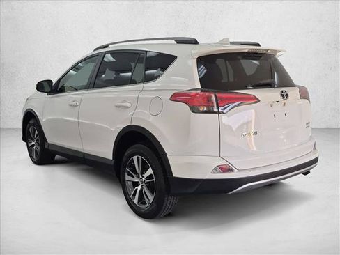 Used 2018 Toyota RAV4 XLE w/ Plus Extra Value Package AWD/4WD image 8