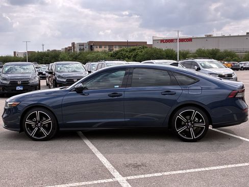 Certified 2026 Honda Accord SE image 3