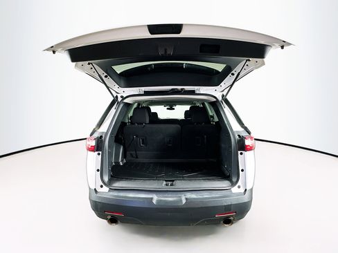 Used 2020 Chevrolet Traverse LS image 28