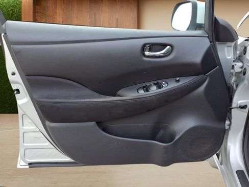Used 2016 Nissan Leaf S w/ Charger Package FWD image 19