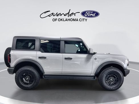 Used 2026 Ford Bronco Outer Banks w/ Sasquatch Package AWD/4WD image 9