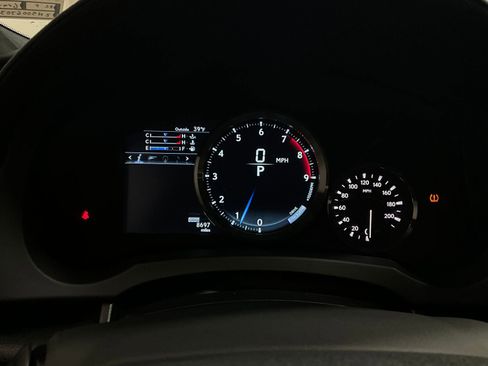 Used 2017 Lexus RC F image 19