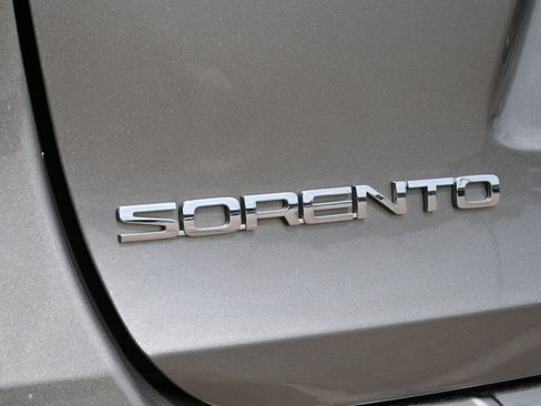 Used 2016 Kia Sorento SX FWD image 22