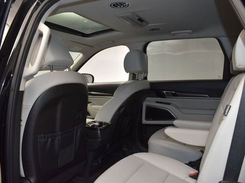 Used 2025 Kia Telluride S FWD image 10