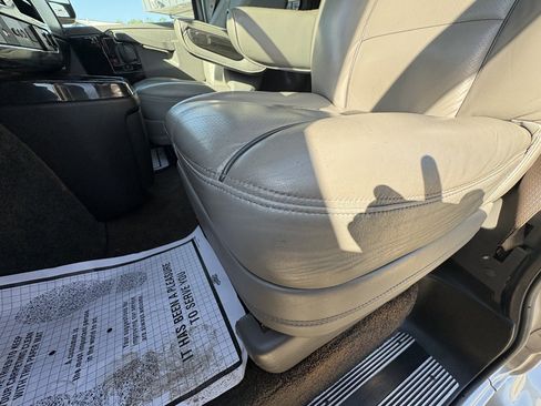 Used 2019 Chevrolet Express 2500 Extended w/ Enhanced Convenience Package RWD image 32