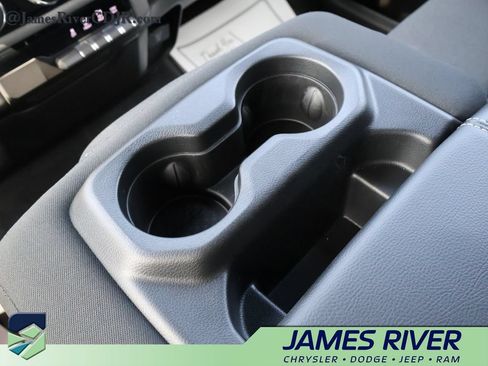 Used 2025 RAM 1500 Big Horn AWD/4WD image 38