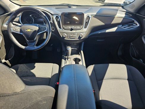 Used 2018 Chevrolet Malibu LT FWD image 24