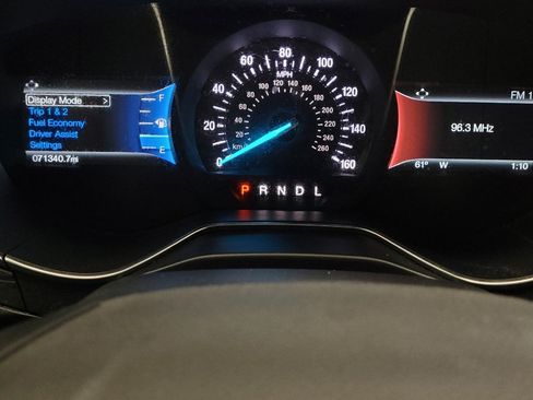 Used 2017 Ford Fusion SE w/ Fusion SE Technology Package FWD image 23