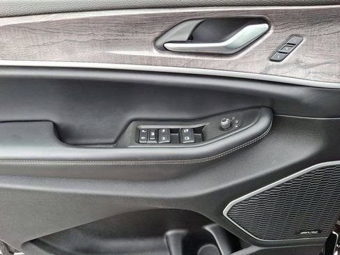 Used 2021 Jeep Grand Cherokee L Limited image 17