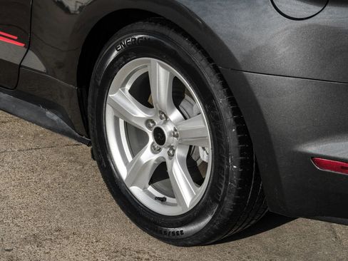 Used 2017 Ford Mustang Coupe image 50