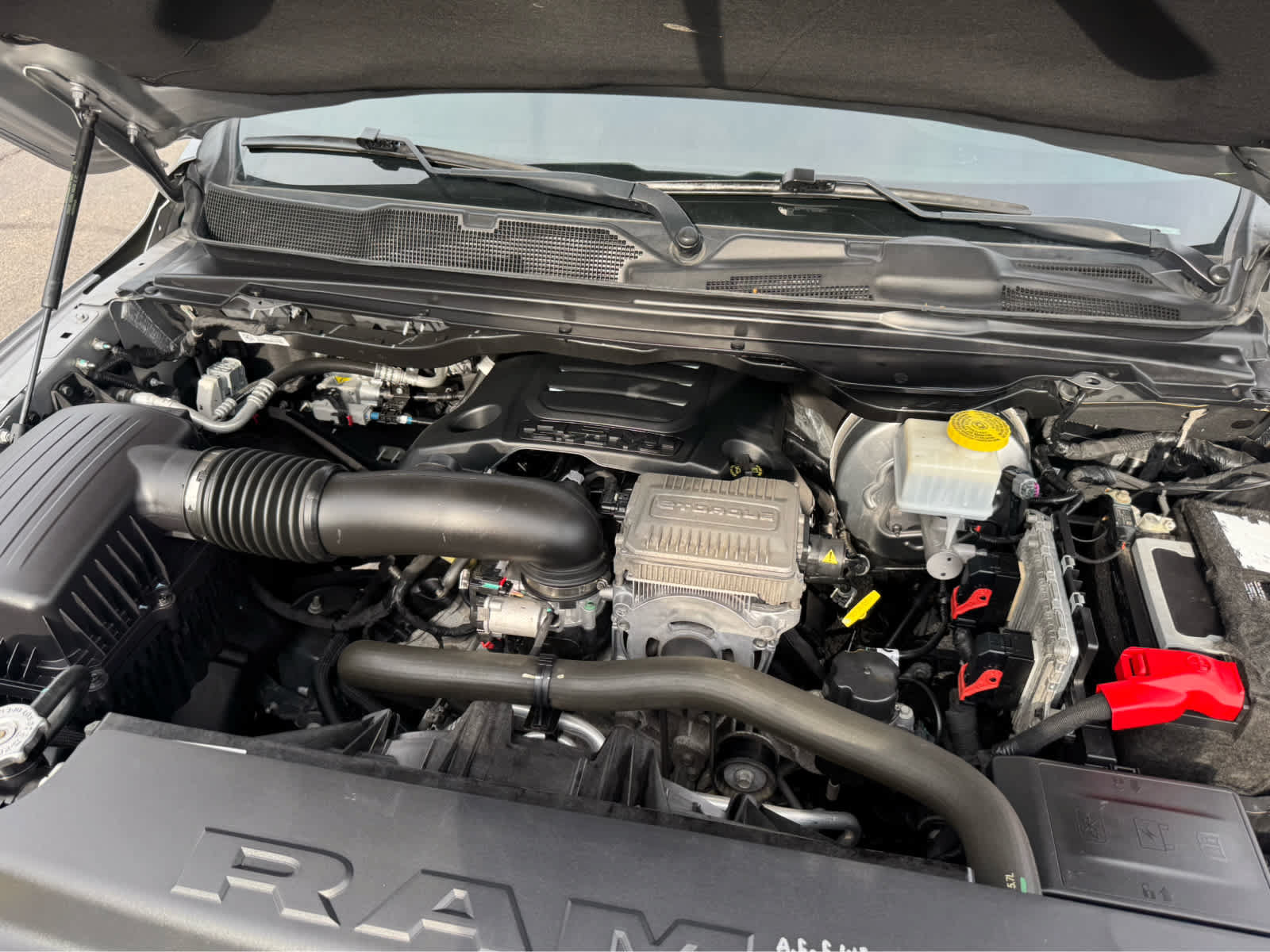 Used 2022 RAM 1500 Laramie AWD/4WD image 23