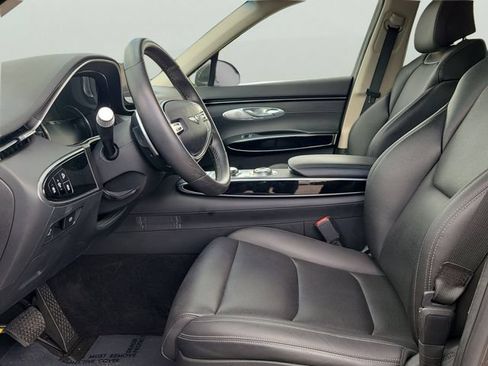 Used 2025 Genesis GV70 2.5T AWD/4WD image 19