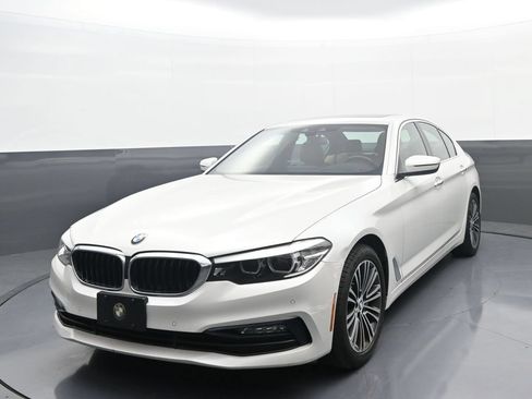 Used 2018 BMW 530i xDrive AWD/4WD image 1