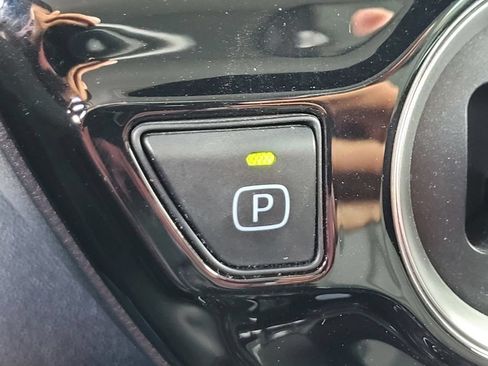 Used 2020 Toyota Prius Prime XLE w/ Carpet Mat Package FWD image 22