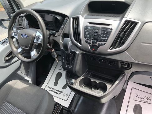 Used 2019 Ford Transit 150 XLT RWD image 28