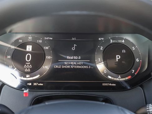 New 2026 Land Rover Range Rover Long Wheelbase SE image 23