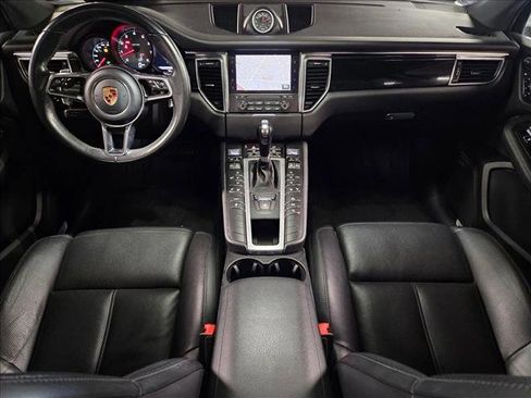 Used 2017 Porsche Macan S image 17