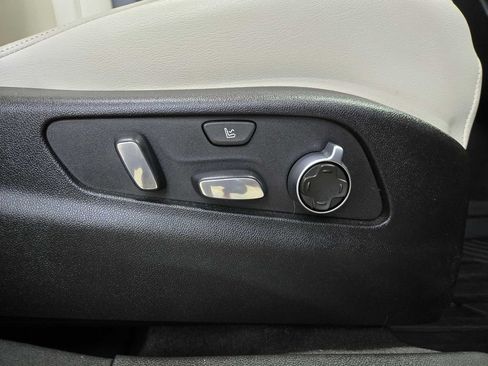 Used 2019 Cadillac XT4 Sport AWD/4WD image 23