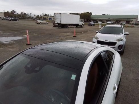 Used 2022 Mercedes-Benz E 450 4MATIC Coupe image 4