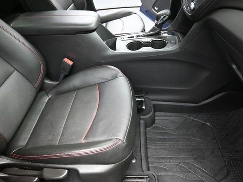 Used 2022 Chevrolet Equinox RS w/ RS Leather Package image 26