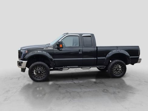 Used 2015 Ford F250 XLT w/ Snow Plow Prep Package AWD/4WD image 5